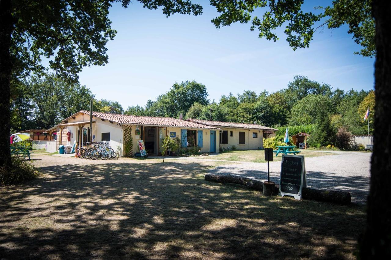 Camping Bois De St Hilaire Chalandray ภายนอก รูปภาพ