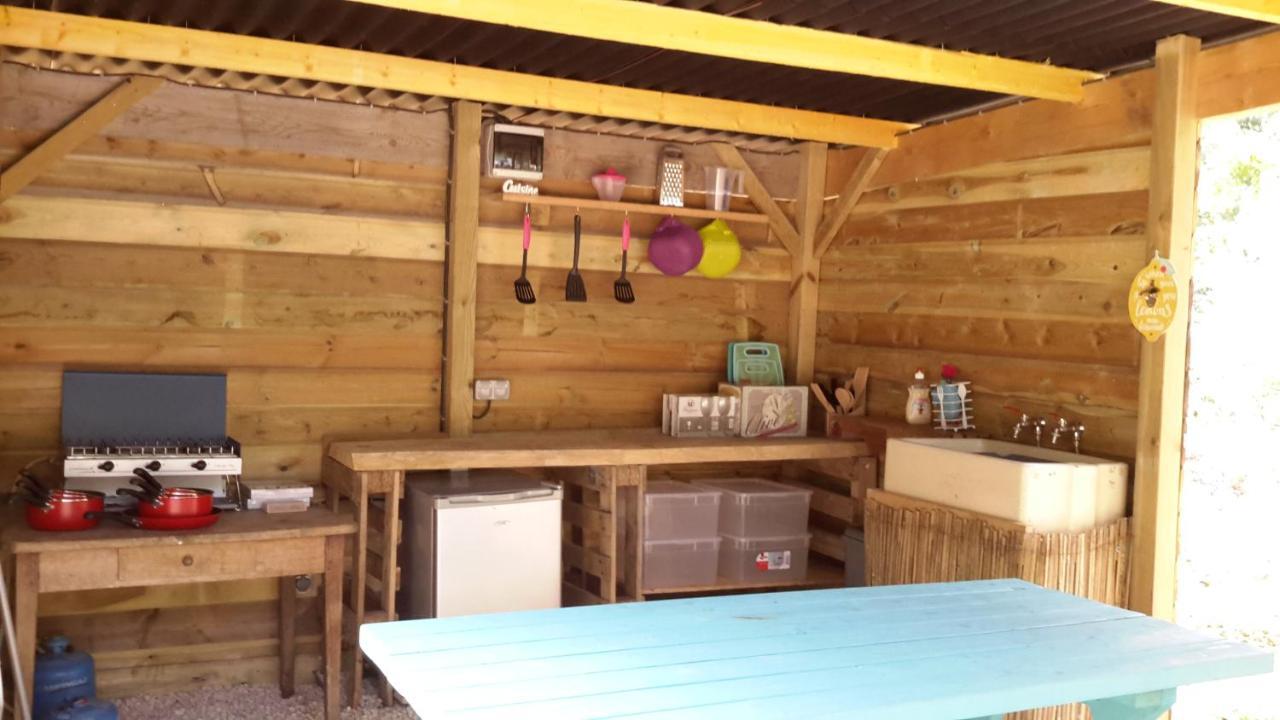 Camping Bois De St Hilaire Chalandray ภายนอก รูปภาพ