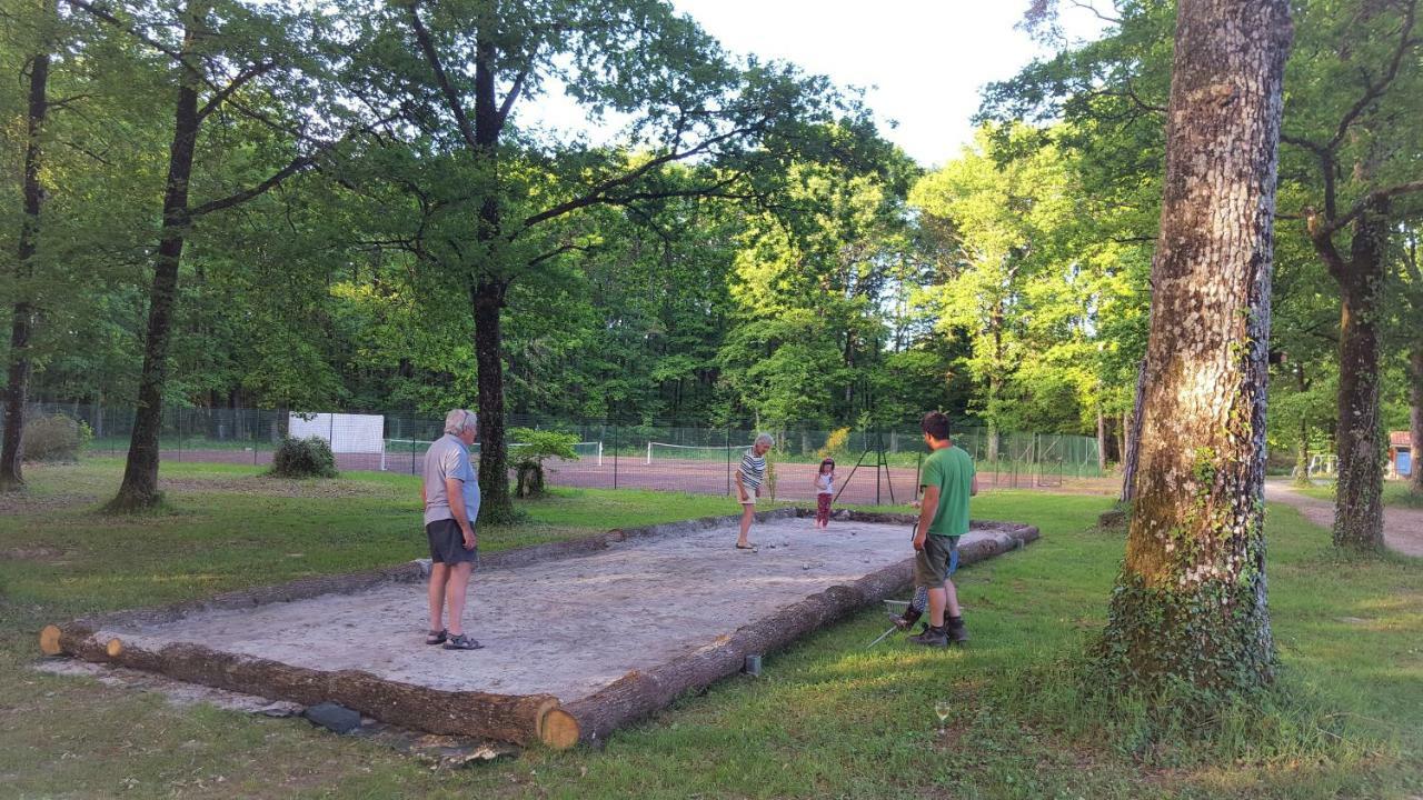 Camping Bois De St Hilaire Chalandray ภายนอก รูปภาพ